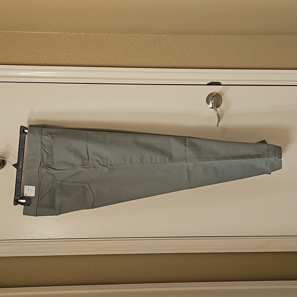 NWT Gloria Vanderbilt Ladies Slimming Pull-on Mid-rise Ankle Pant Olive Green L